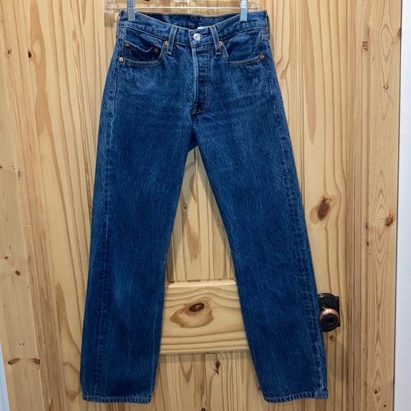 Levi’s 501 - Picture 2 of 11